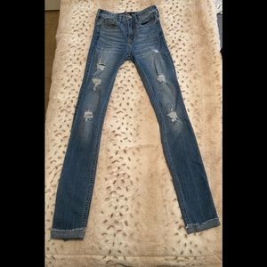 Hollister Jeans 00R W23 L30 High Rise Super Skinny